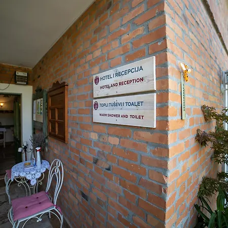 Guest house Zornica Kuca 4*