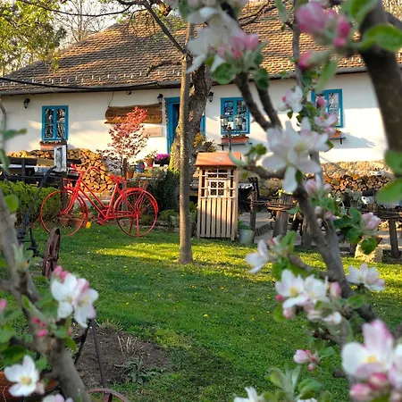 Zornica Kuca Guest house 4*
