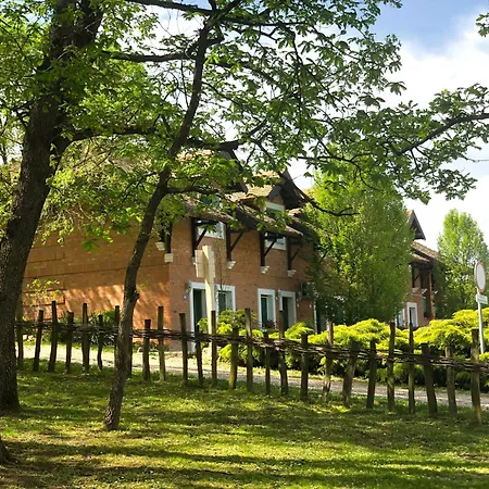 Zornica Kuca Guest house 4*